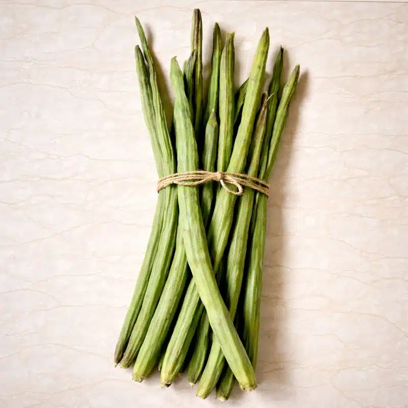 Fresh Drumstick Vegetable (Moringa Pods) / सहजन की फली / સરગવાની શીંગ – Farm Fresh & Nutritious